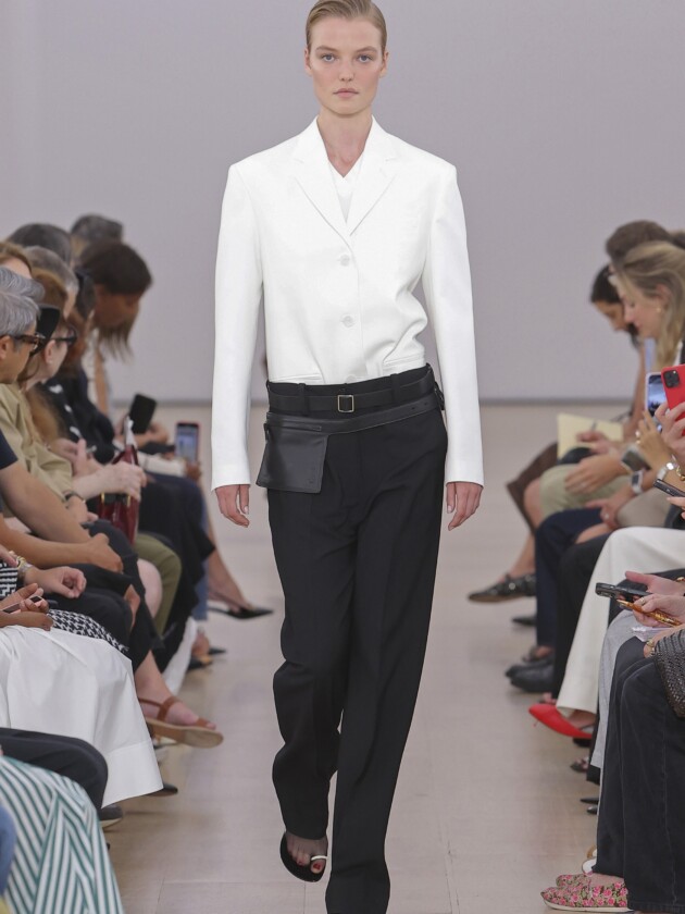 NYFW verão 2024: 10 tendências e mais uns pitacos Look tendência da NYW verão 2024.