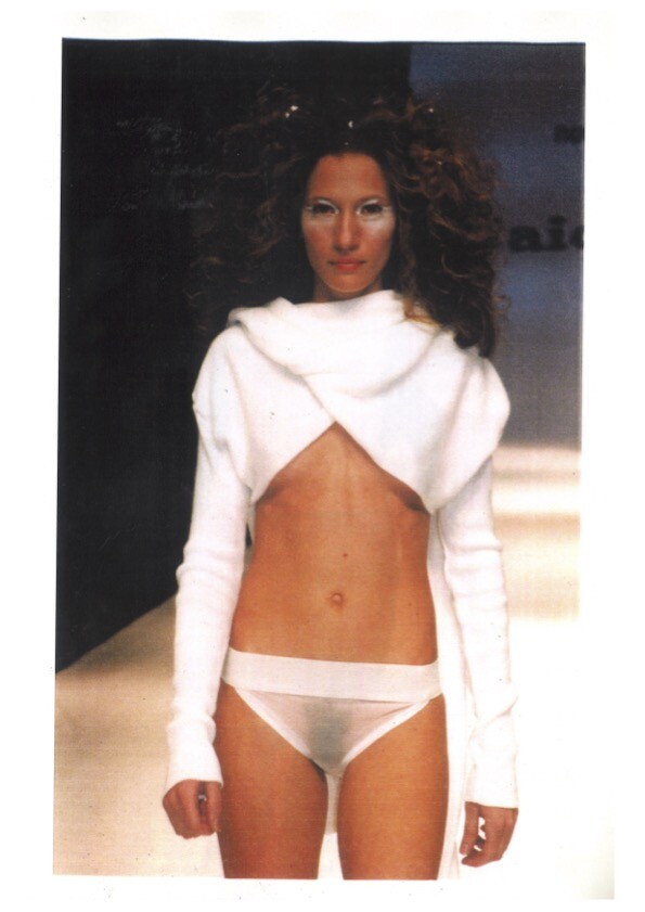 Linha do tempo: na onda dos anos 2000, é mais do que hora de lembrar de Caio Gobbi Desfile da Caio Gobbi na Casa de Criadores.