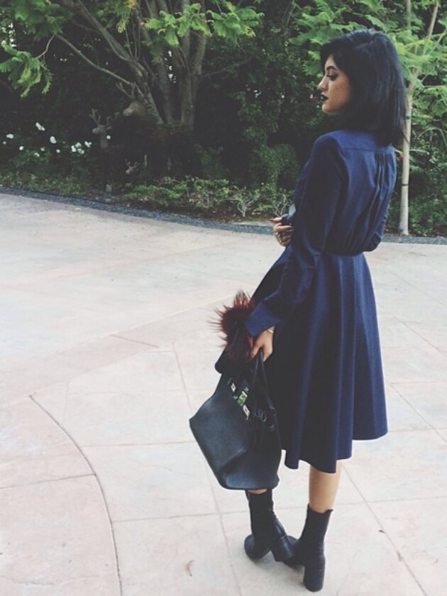 A evolução do estilo de Kylie Jenner Kylie Jenner abusava das cores sóbrias em seu guarda roupa em 2014