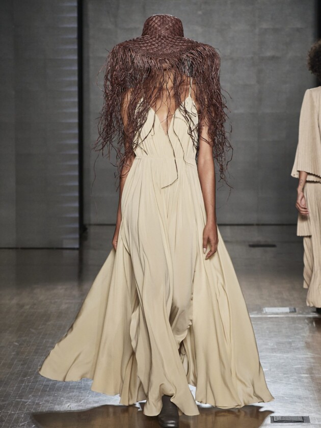 SPFW sem filtro: Angela Brito, Neriage, Ponto Firme e LED.