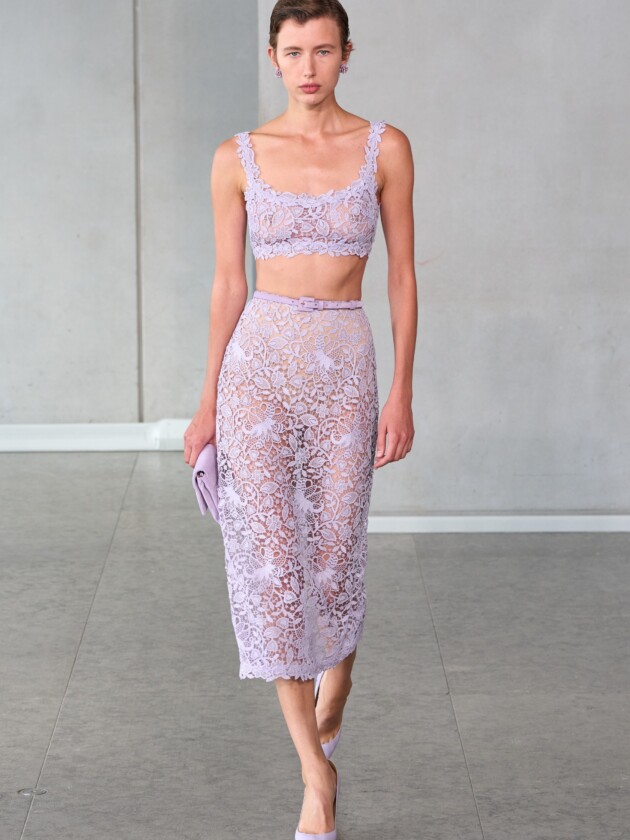 NYFW verão 2024: 10 tendências e mais uns pitacos Look tendência da NYW verão 2024.