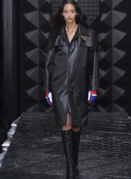 Os principais casacos e jaquetas do próximo inverno Louis Vuitton apresenta jaqueta de couro longa em seu desfile de inverno 2023