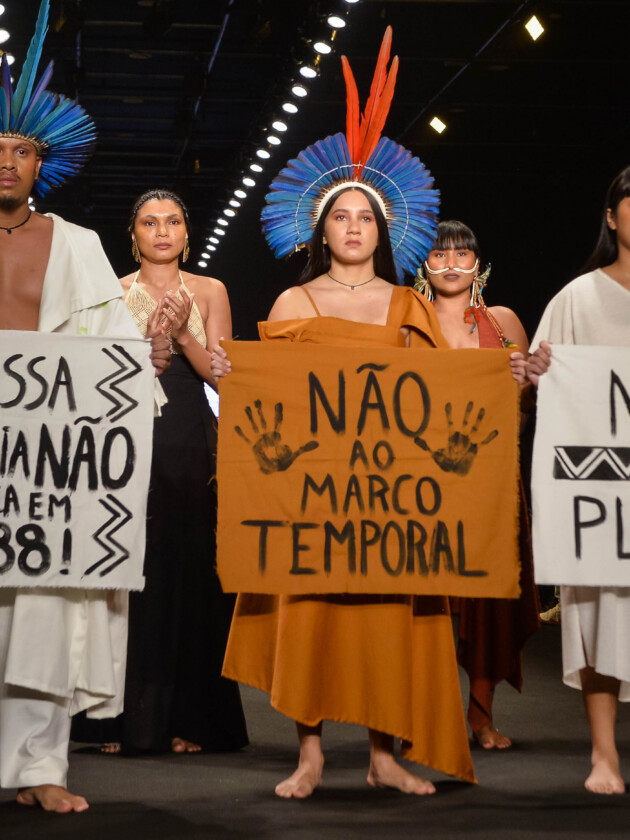 SPFW N55: Maurício Duarte, Weider Silveiro, David Lee e Marina Bitu Maurício Duarte. | Foto: Agência Fotosite.