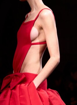 Valentino, verão 2023 de alta-costura.
