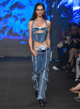 Another Place
SPFW N54
Ze Takahashi / @agfotosite Corset no desfile da Another Place, SPFW N54, moda brasileira