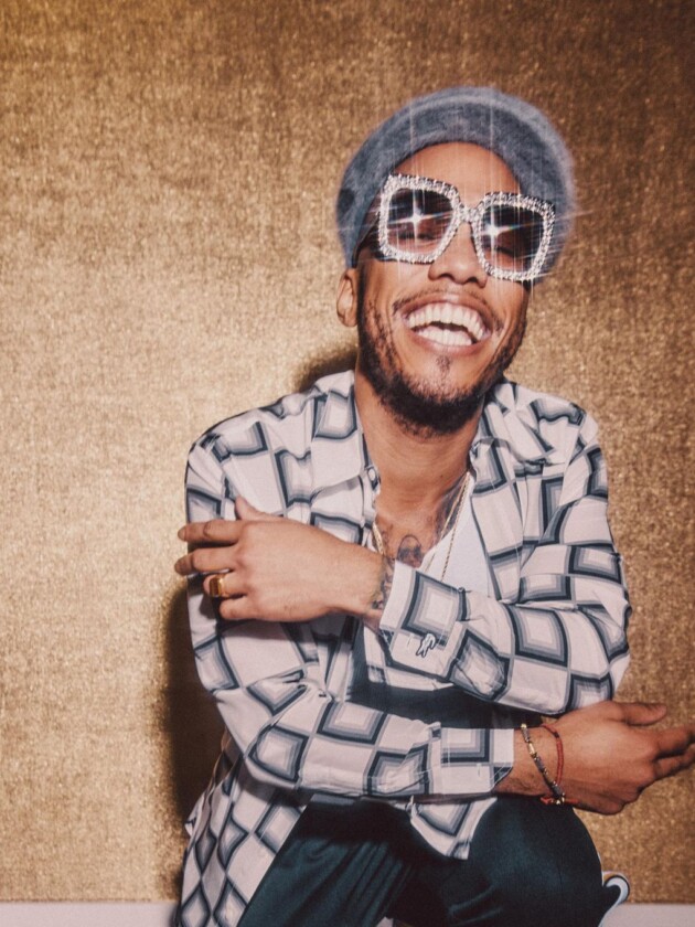 Bruno Mars lança coleção com a Lacoste