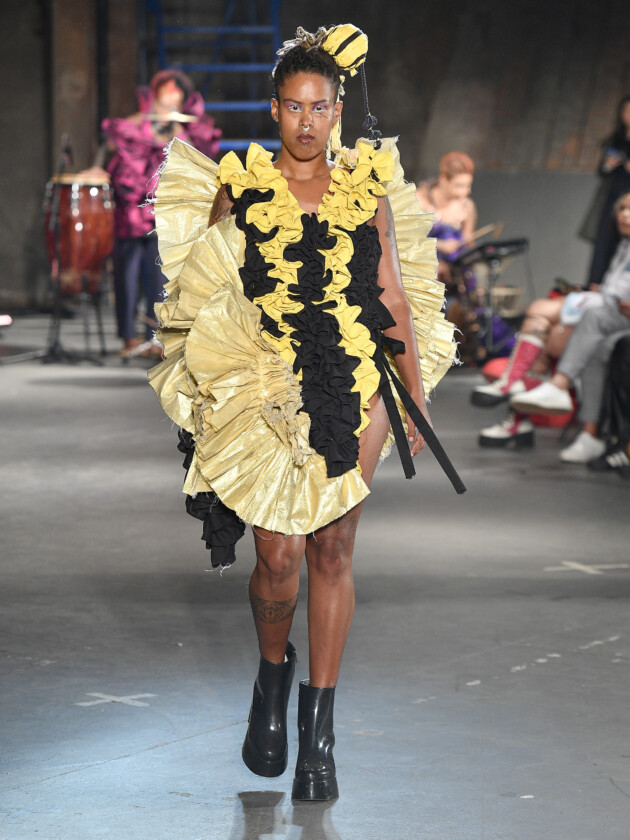 Casa de Criadores 52: Projeto Mottainai, Jacobina, Leandro Castro e outros desfiles do 5º dia Desfile da marca Studio Ellias Kalel na Casa de Criadores 52.