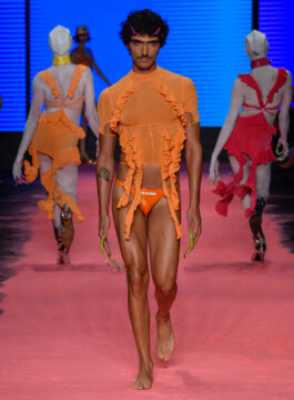 Bold Strap
SPFW N54
Ze Takahashi / @agfotosite Corset no desfile da Bold Strap, SPFW N54, moda brasileira