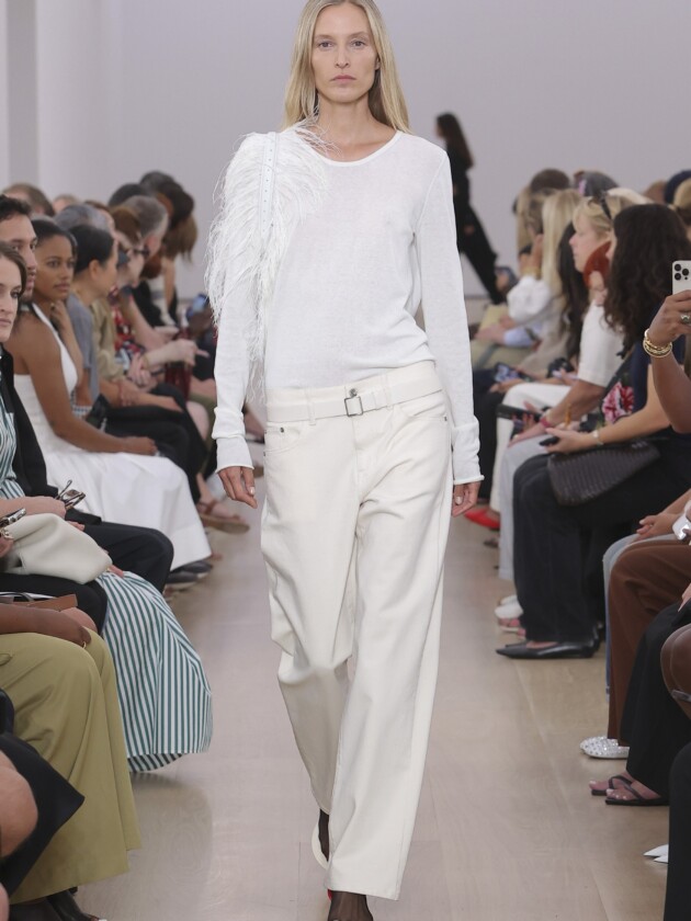 NYFW verão 2024: 10 tendências e mais uns pitacos Look tendência da NYW verão 2024.