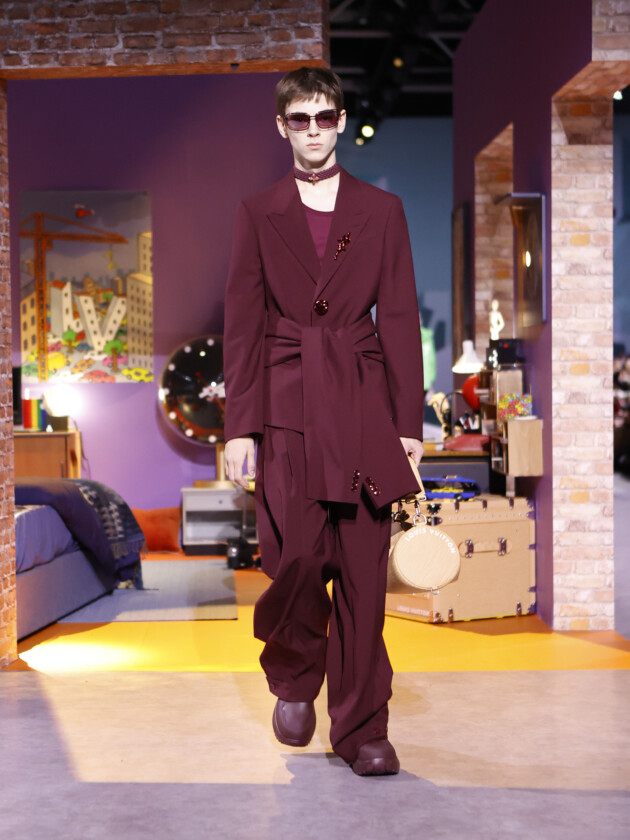 Os principais assuntos, tendências e coleções da semana de moda masculina de Paris Modelo no desfile de moda masculina inverno 2023 da Louis Vuitton, na Paris Fashion Week.