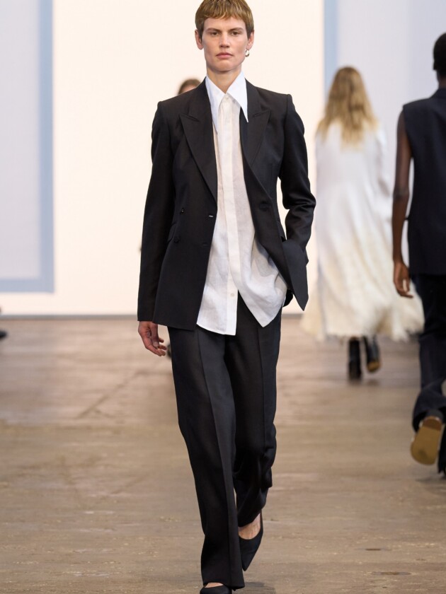 NYFW verão 2024: 10 tendências e mais uns pitacos Look tendência da NYW verão 2024.