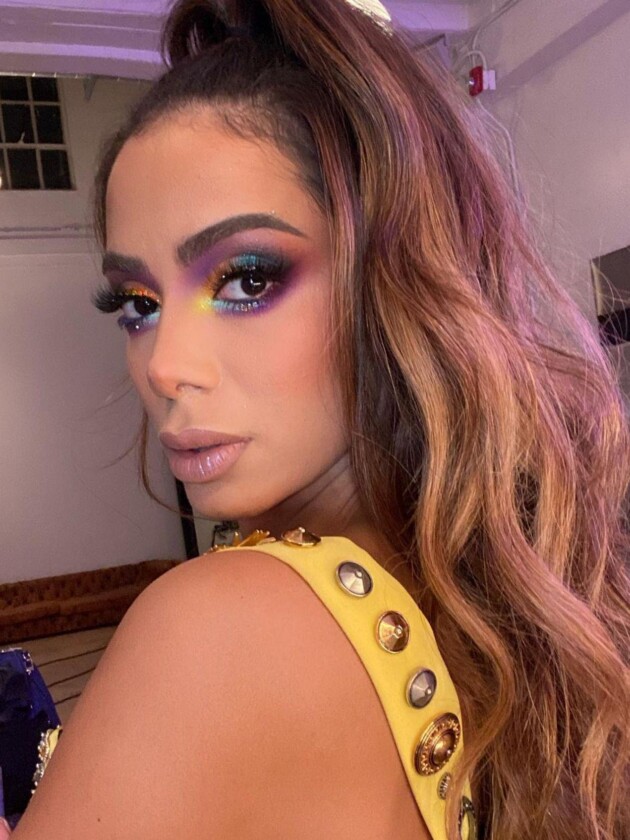 O rabo de cavalo à la Ariana Grande é tendência para 2021
