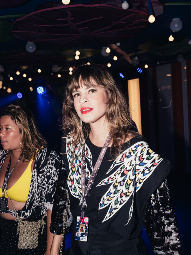 ELLE na Sapucaí: um olho no camarote da moda, outro na avenida!