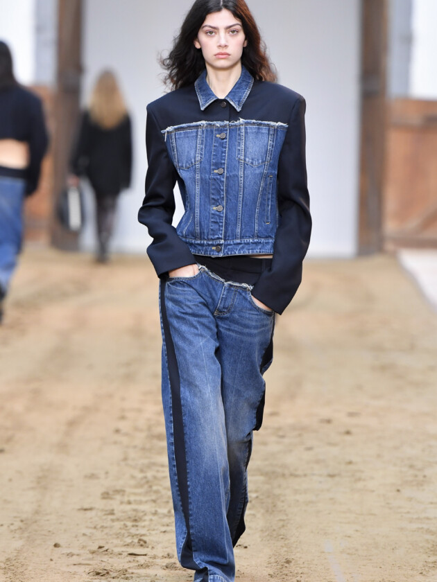 O boom dos conjuntos na moda: 10 estilos para ficar de olho A tendência dos conjuntos femininos: Stella McCartney apresenta conjunto que combina alfaiataria e jeans em seu inverno 2023