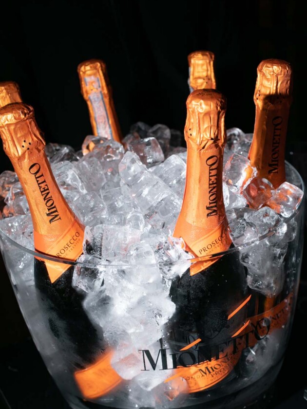 ELLE e Calvin Klein celebram o lançamento do volume 14