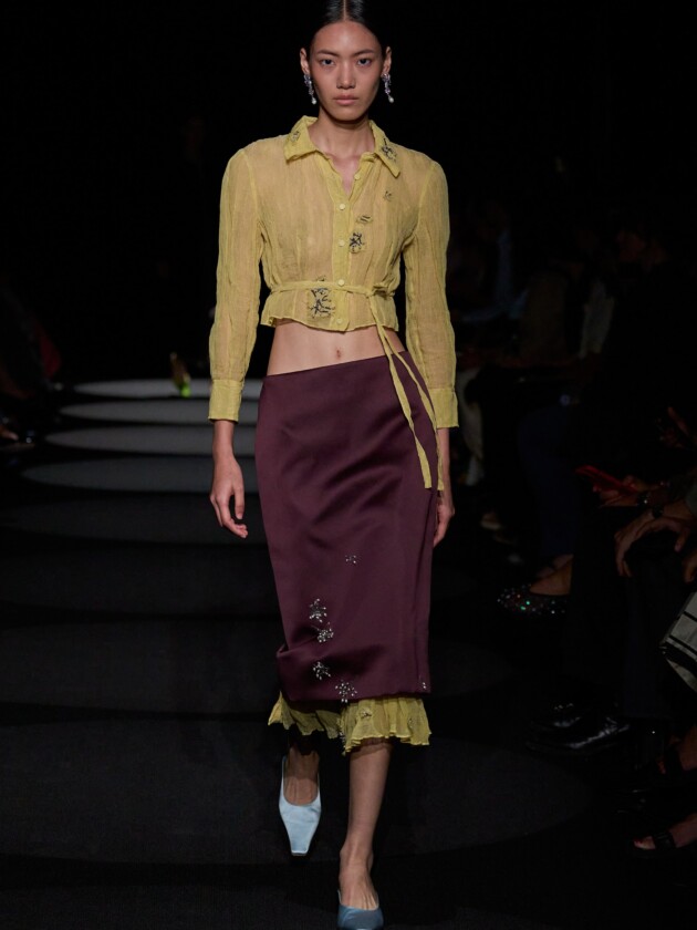NYFW verão 2024: 10 tendências e mais uns pitacos Look tendência da NYW verão 2024.