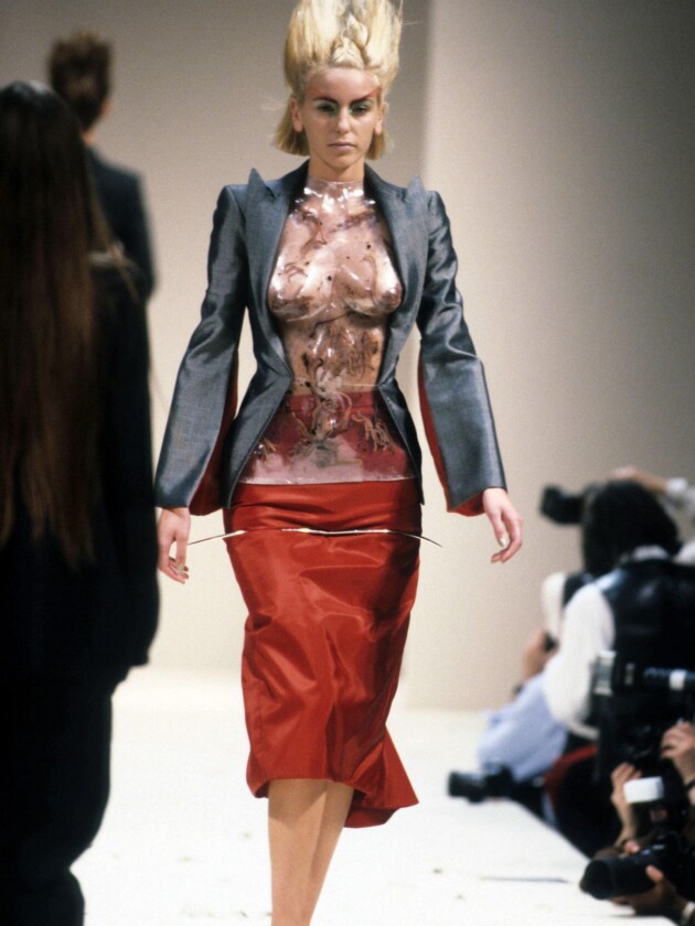 Roupas esculpidas: a moda parece pronta para a batalha