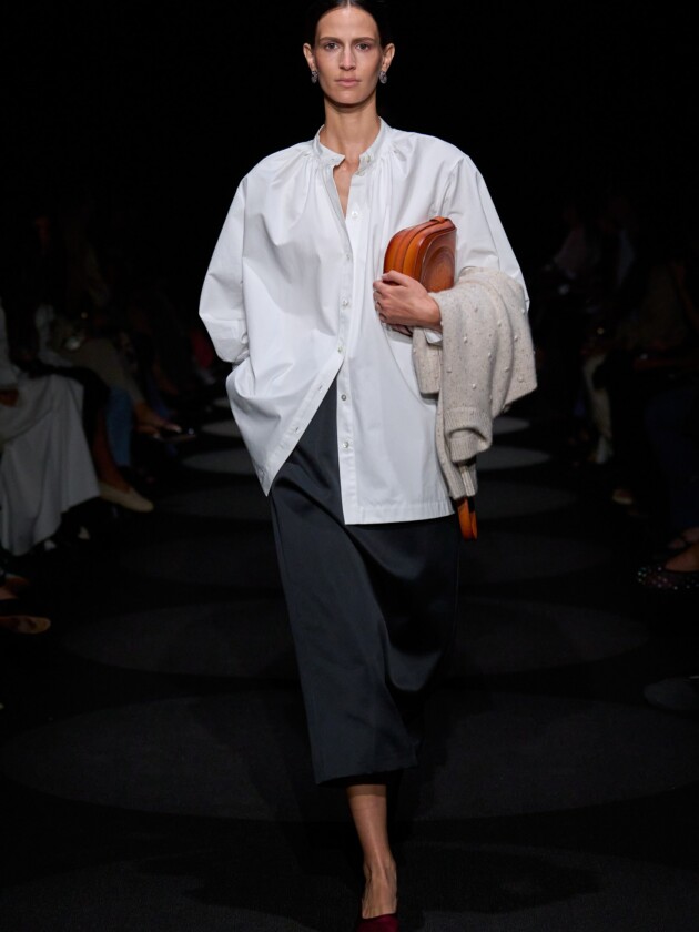 NYFW verão 2024: 10 tendências e mais uns pitacos Look tendência da NYW verão 2024.